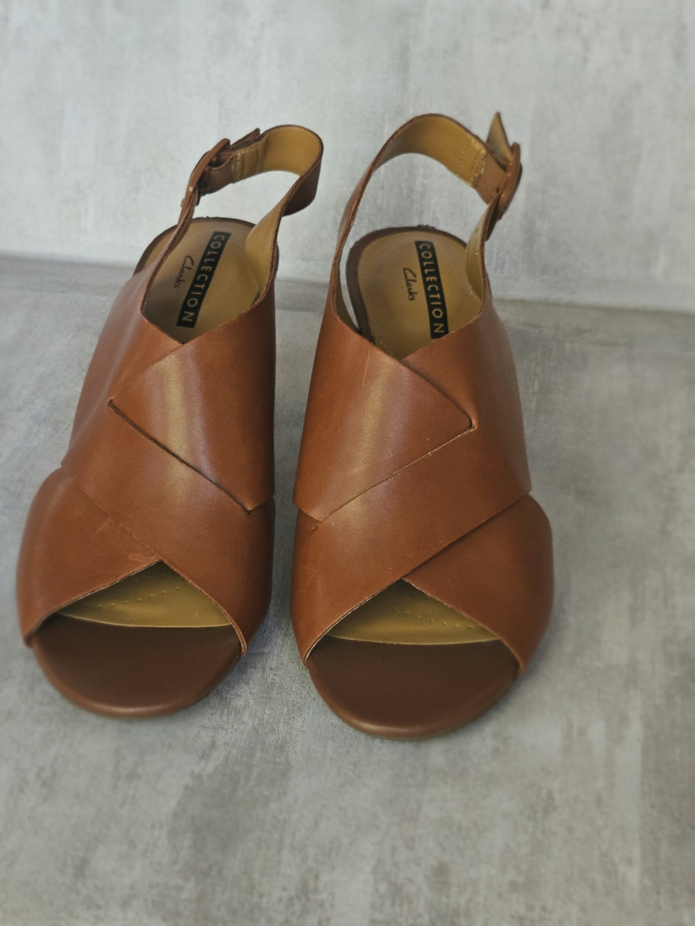 Clarks Collection Women’s Deva Janie Tan Leather Block Heel Sandals Size US 9 M - Picture 8 of 13